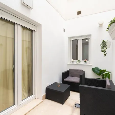 Cristobal Colon Centrico * Καντίζ