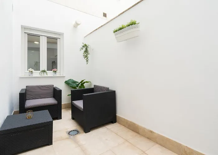 Cristobal Colon Centrico Cadiz